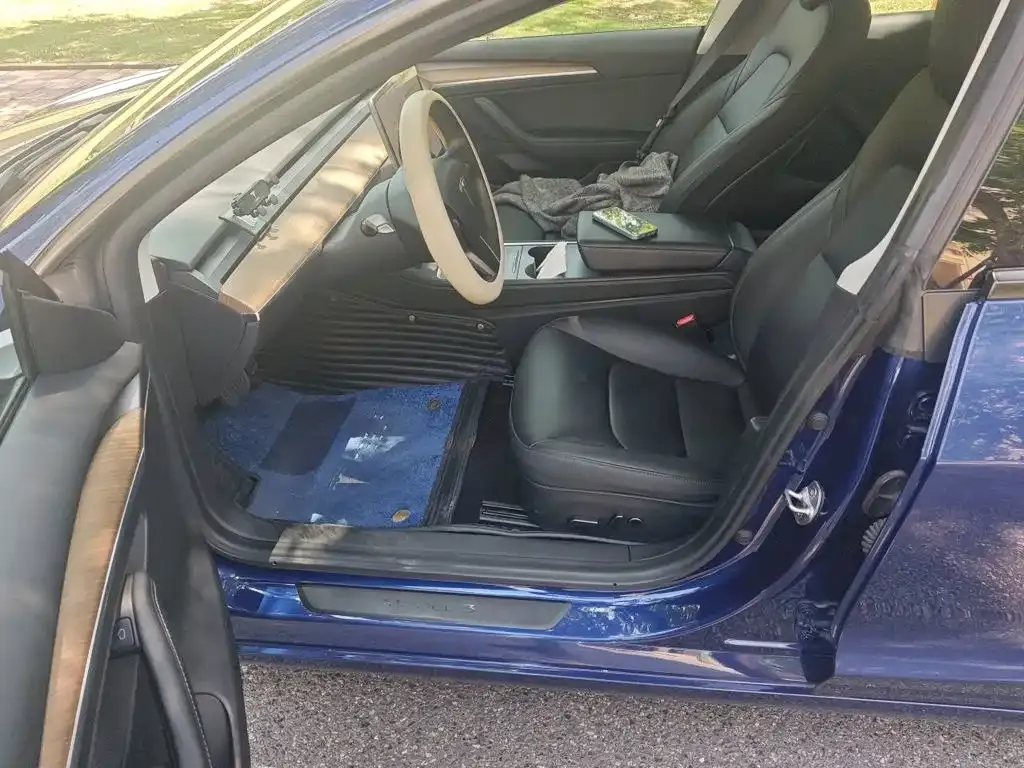 Tesla Model 3 — фото 6