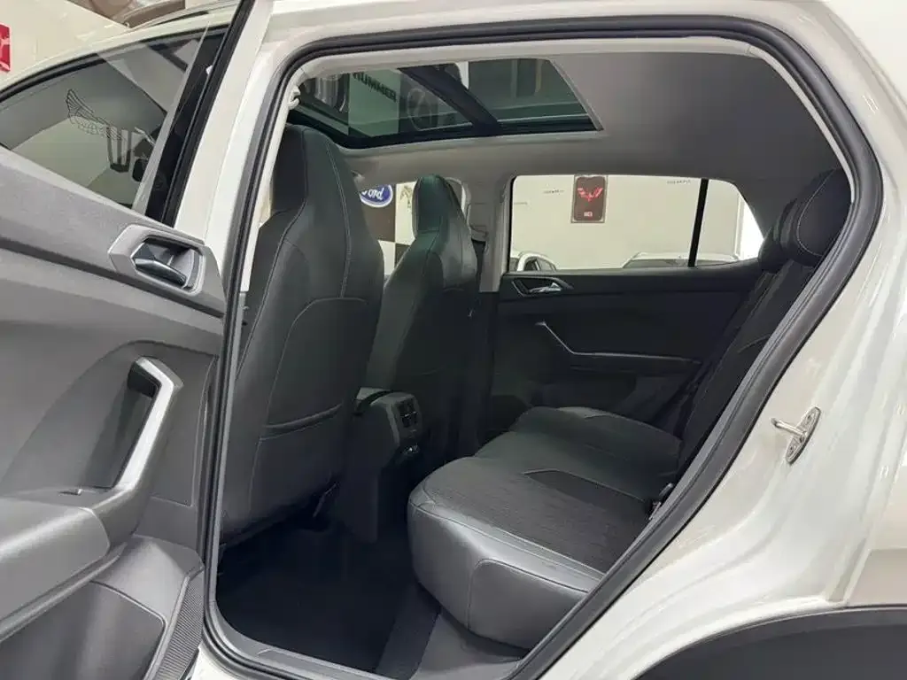 Volkswagen T-Cross — фото 4