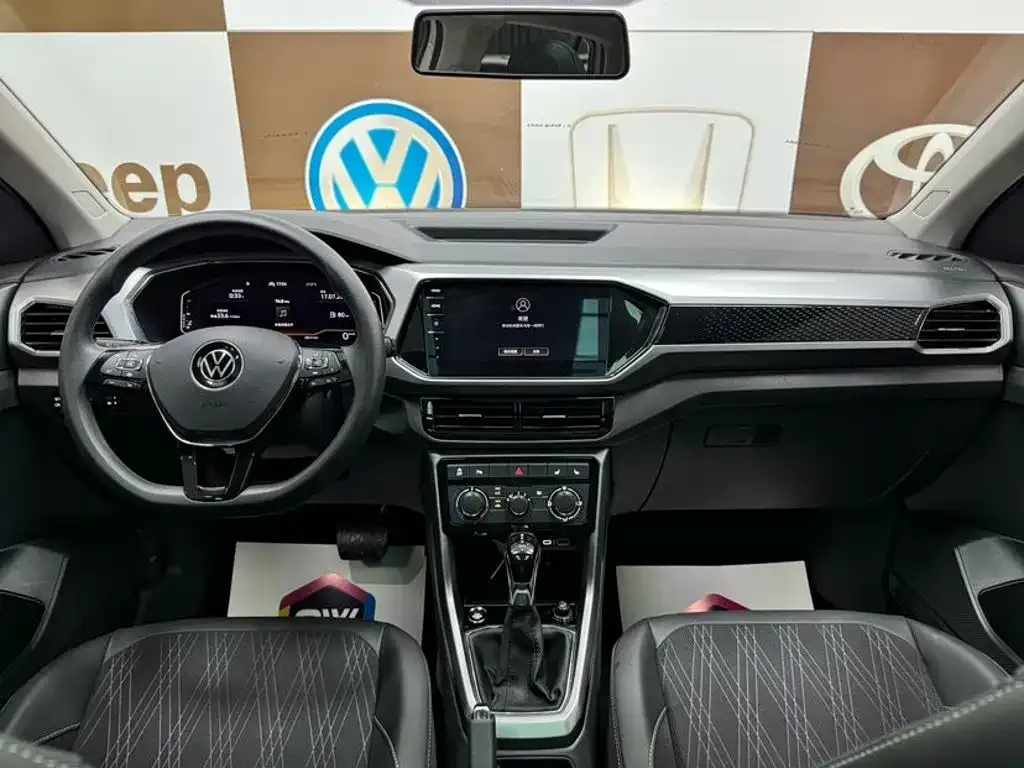 Volkswagen T-Cross — фото 5