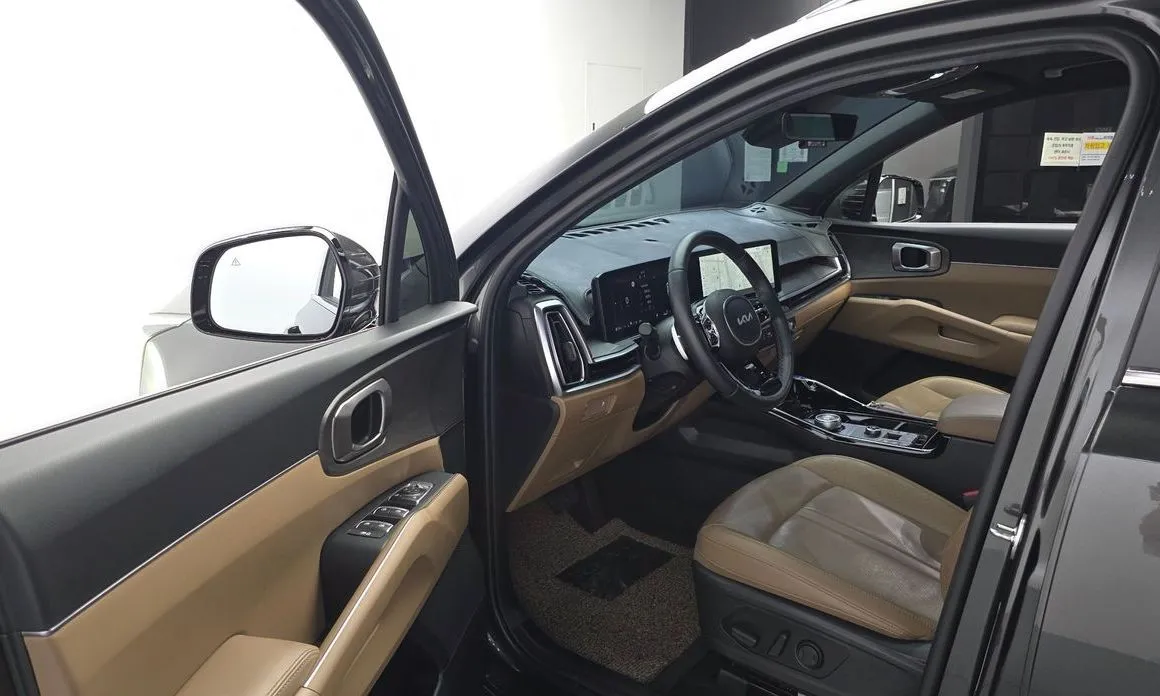 Kia Sorento — фото 7