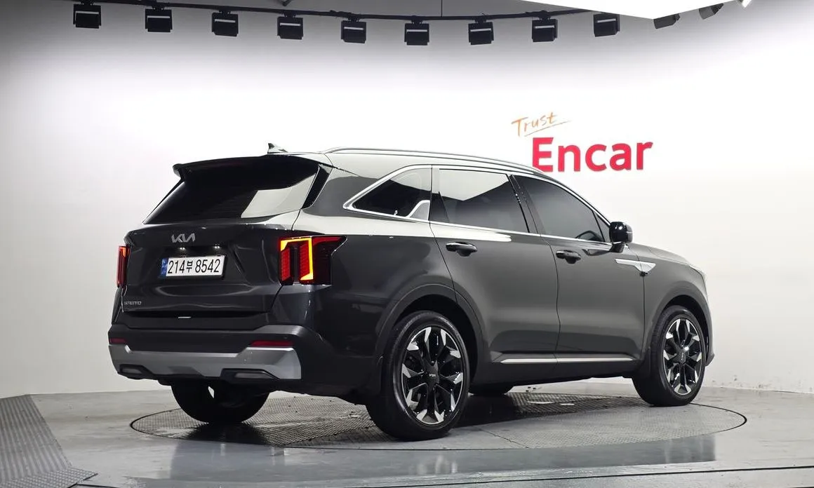 Kia Sorento — фото 6