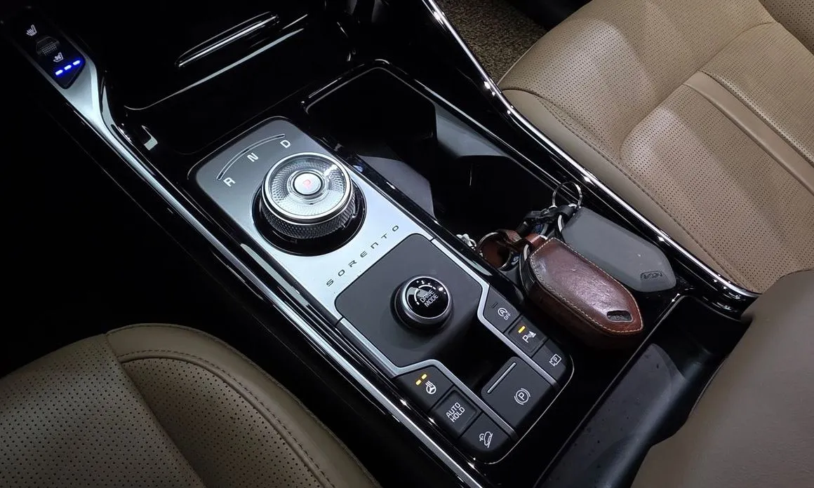 Kia Sorento — фото 8