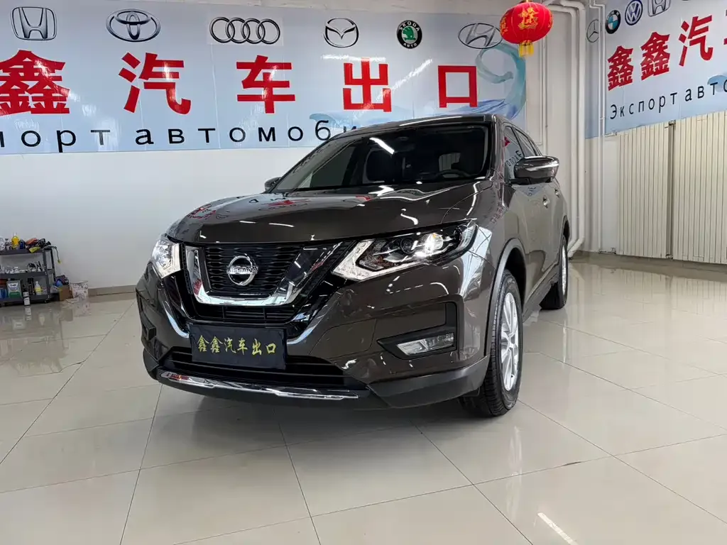 Nissan X-Trail — фото 1