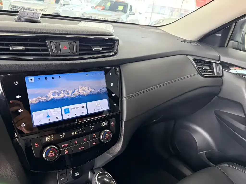 Nissan X-Trail — фото 10