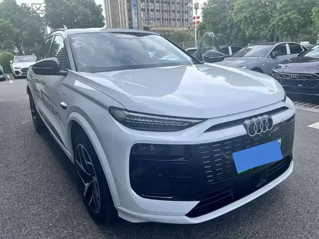 Audi Q6L e-tron — фото 7