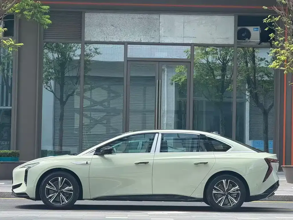 Hongqi EH7 2026 из CN, фото 3