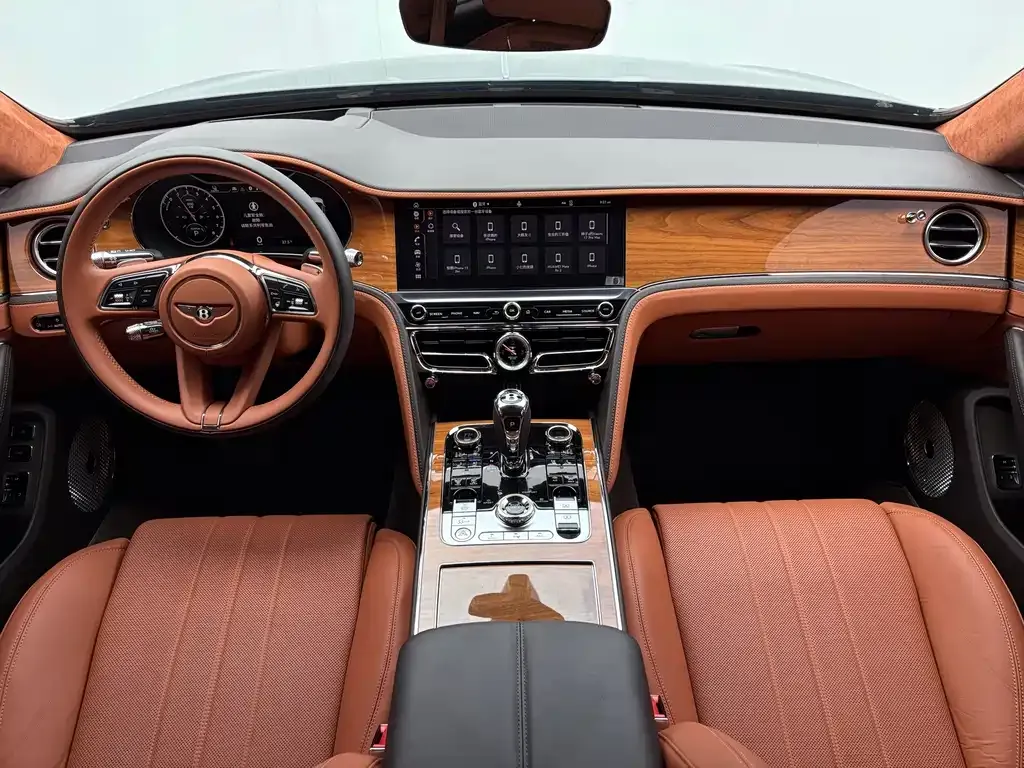 Bentley Flying Spur PHEV — фото 10