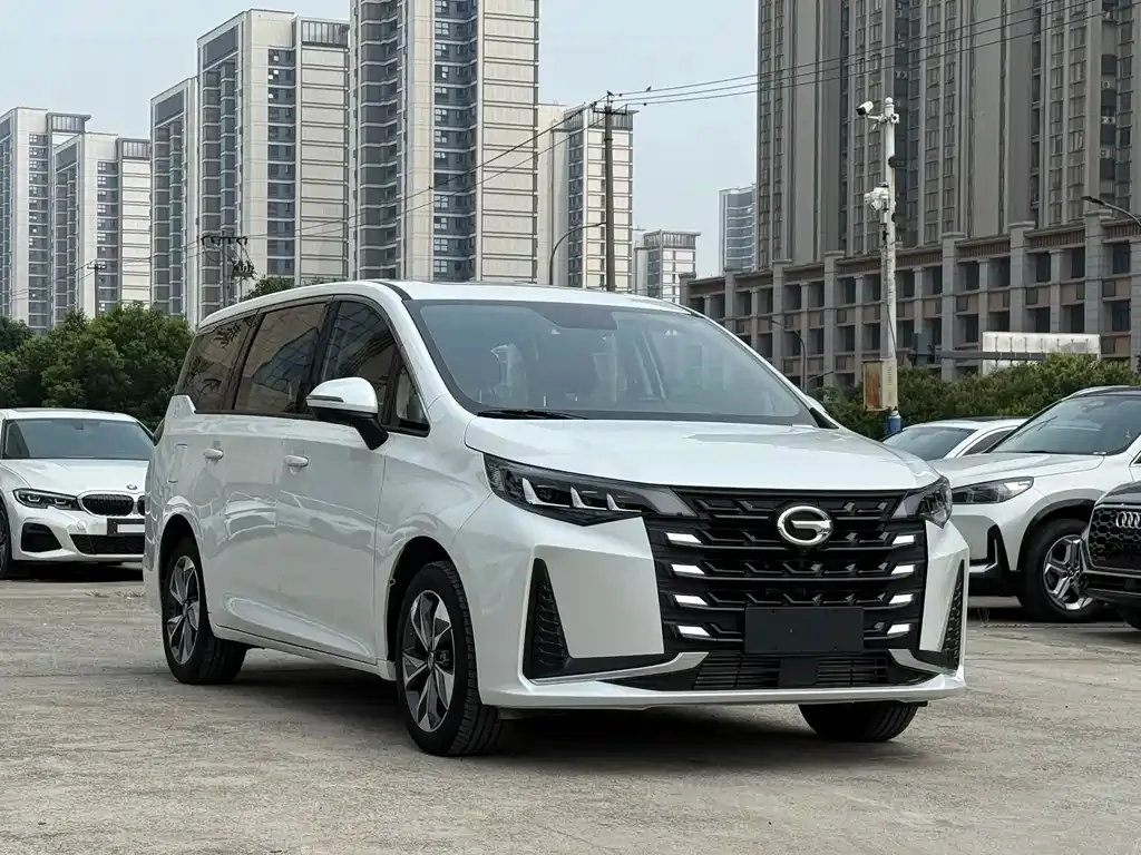 GAC Motor Trumpchi M6 — фото 10