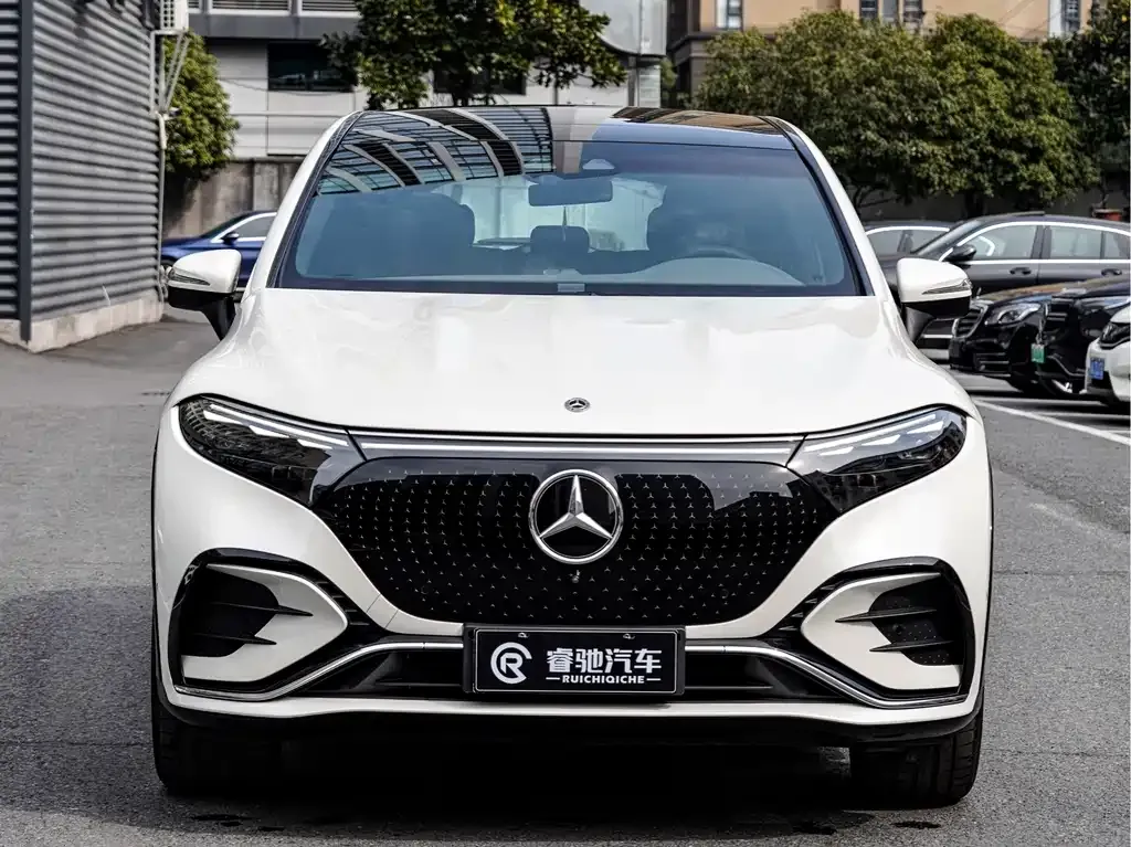 Mercedes-Benz EQS SUV — фото 7