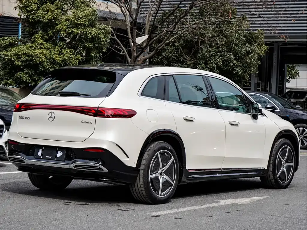 Mercedes-Benz EQS SUV — фото 9