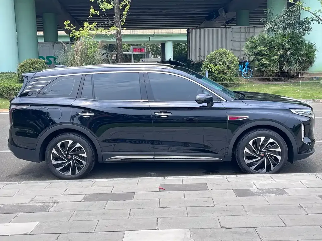 Hongqi HS7 PHEV — фото 9
