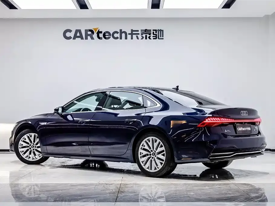 Audi A7L 2024 из CN, фото 8