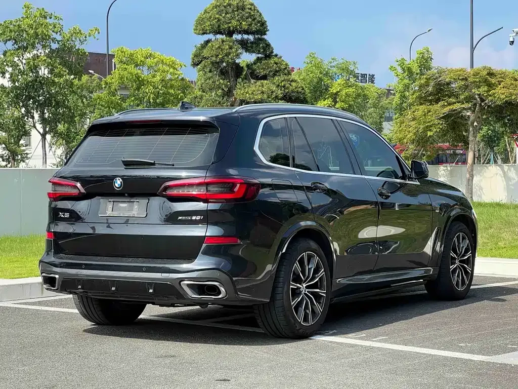 BMW X5 (Import) — фото 10