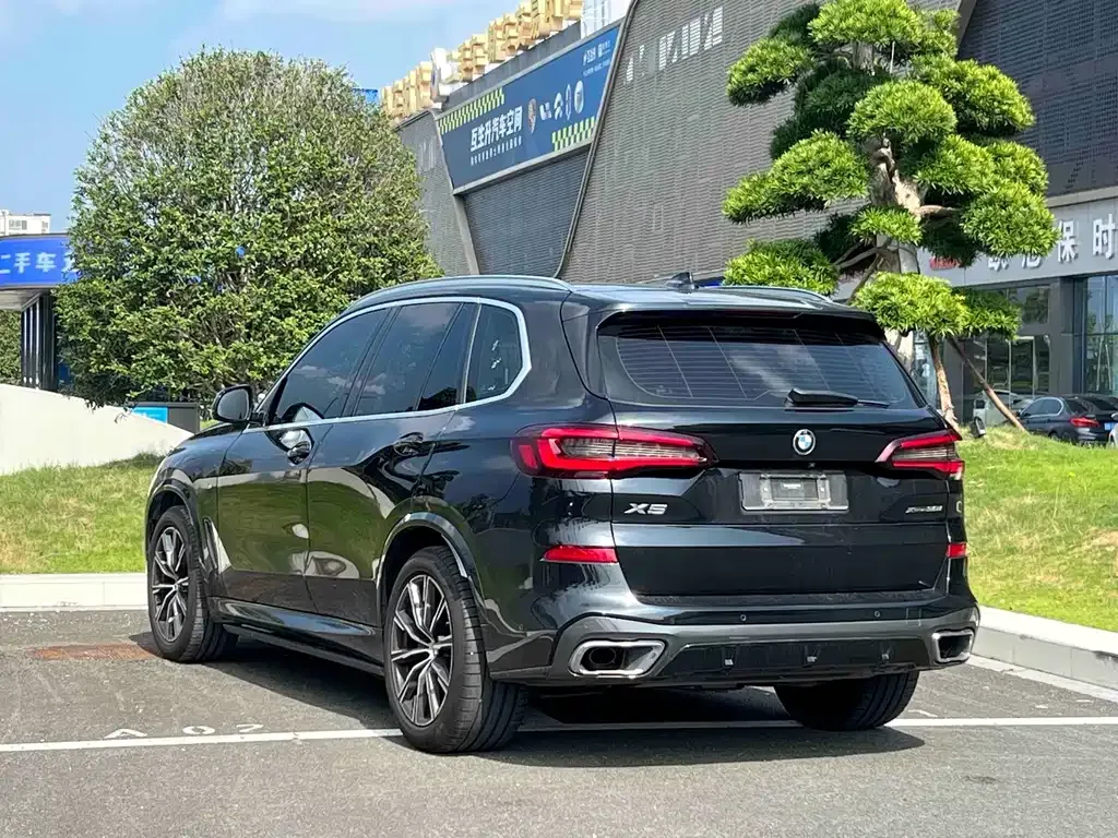 BMW X5 (Import) — фото 8
