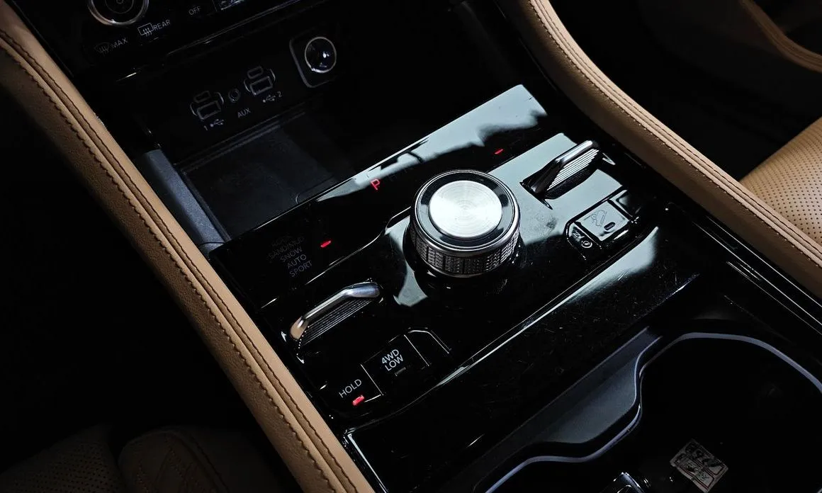 Jeep Cherokee — фото 6