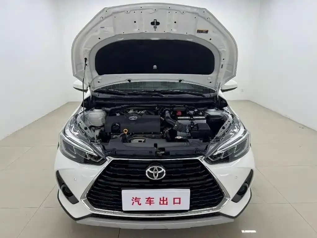 Toyota Yaris L — фото 4