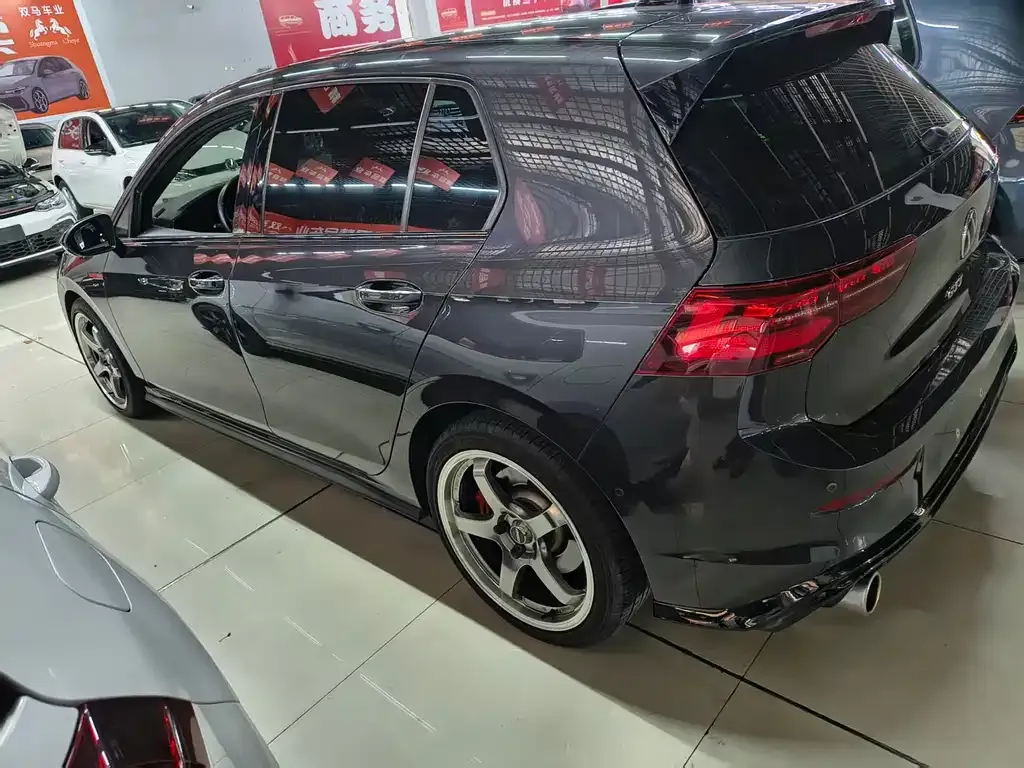 Volkswagen Golf GTI — фото 4