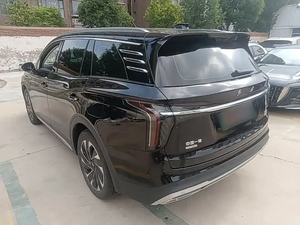 Hongqi HS7 PHEV — фото 8