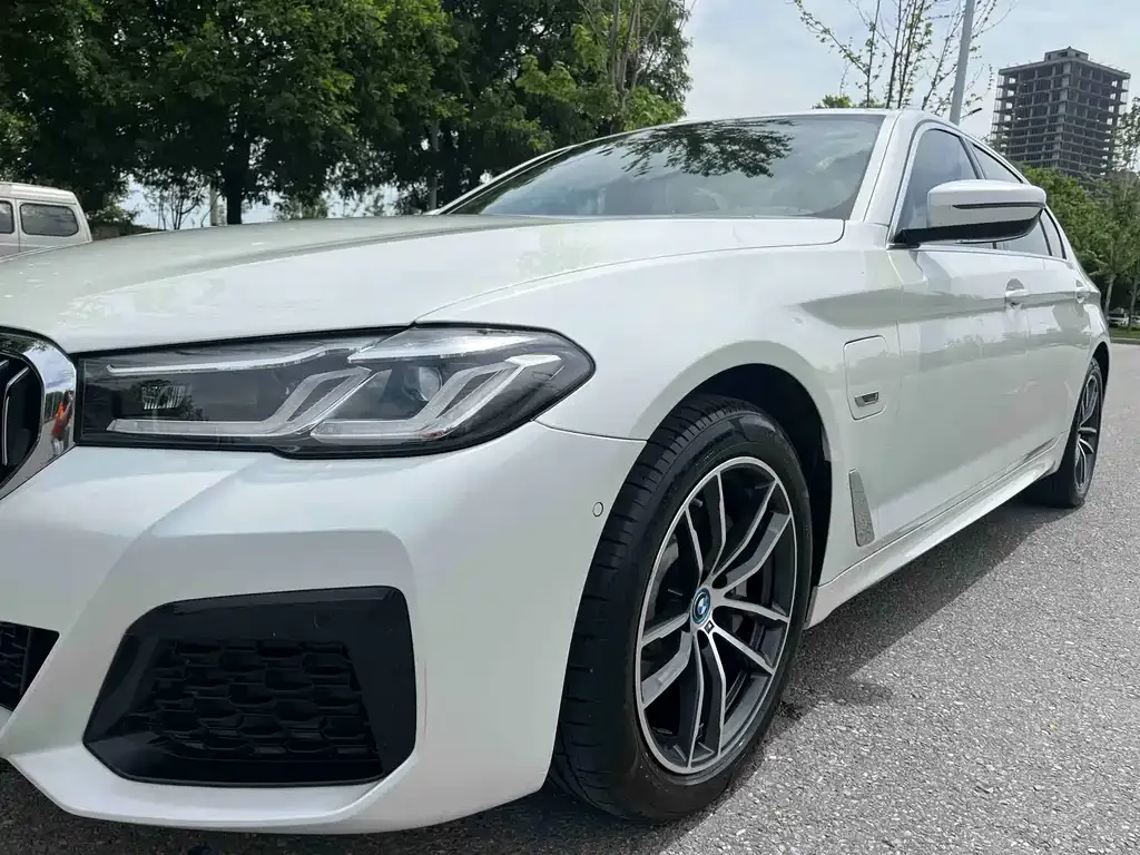 BMW 5 Series New Energy — фото 5