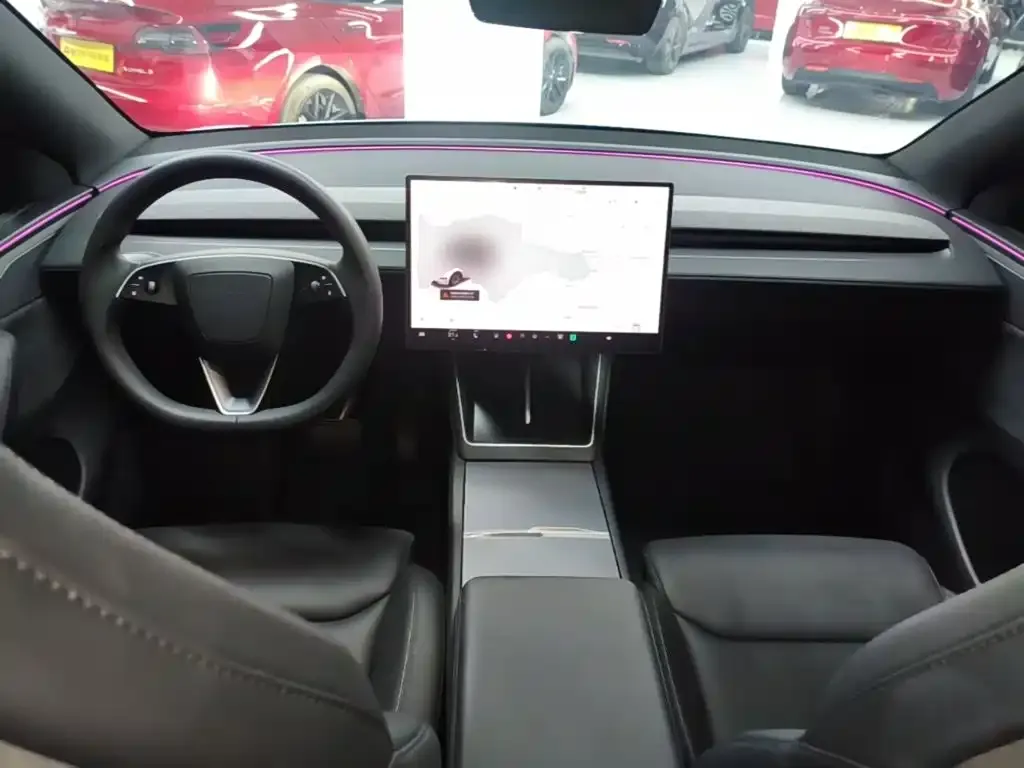 Tesla Model Y L — фото 7