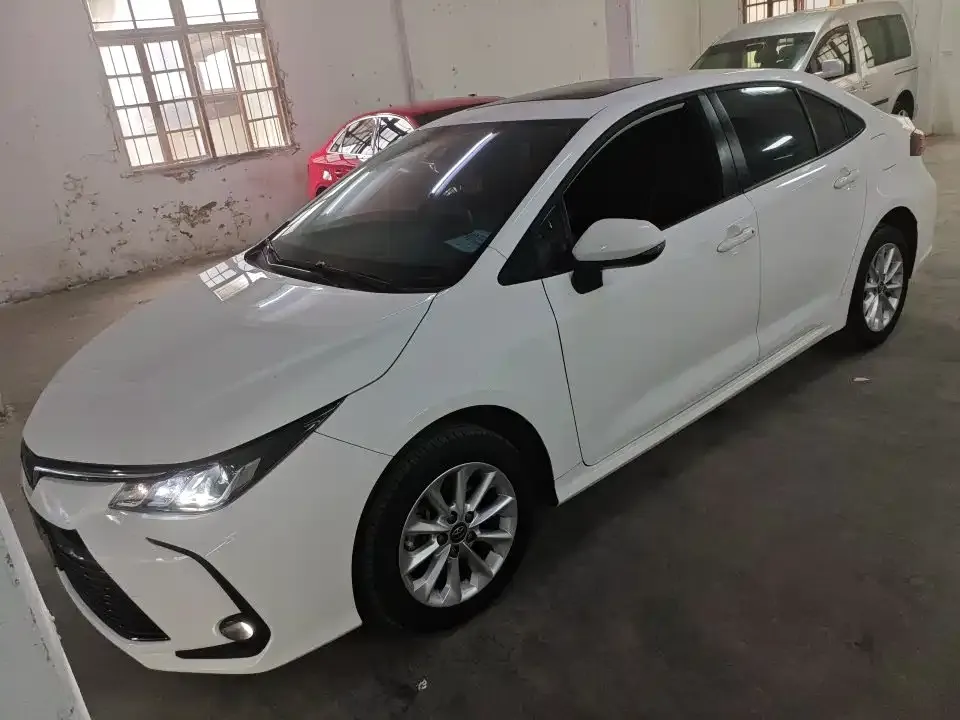 Toyota Corolla — фото 6