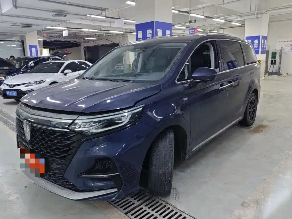 Roewe iMAX8 — фото 1