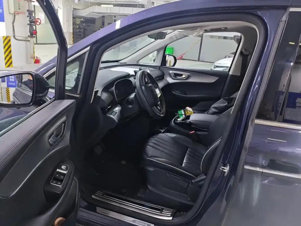 Roewe iMAX8 — фото 10