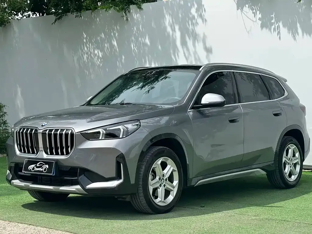 BMW X1 — фото 1