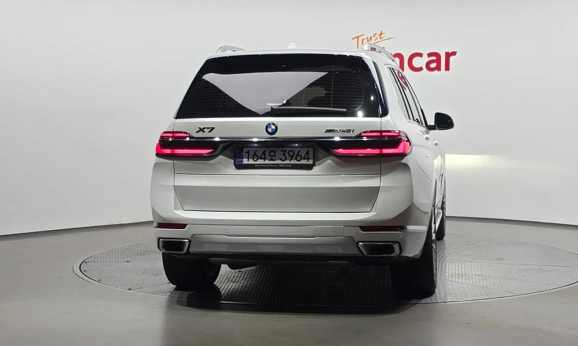 BMW X7 — фото 2
