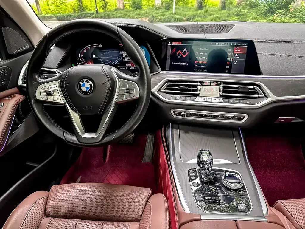 BMW X7 — фото 8