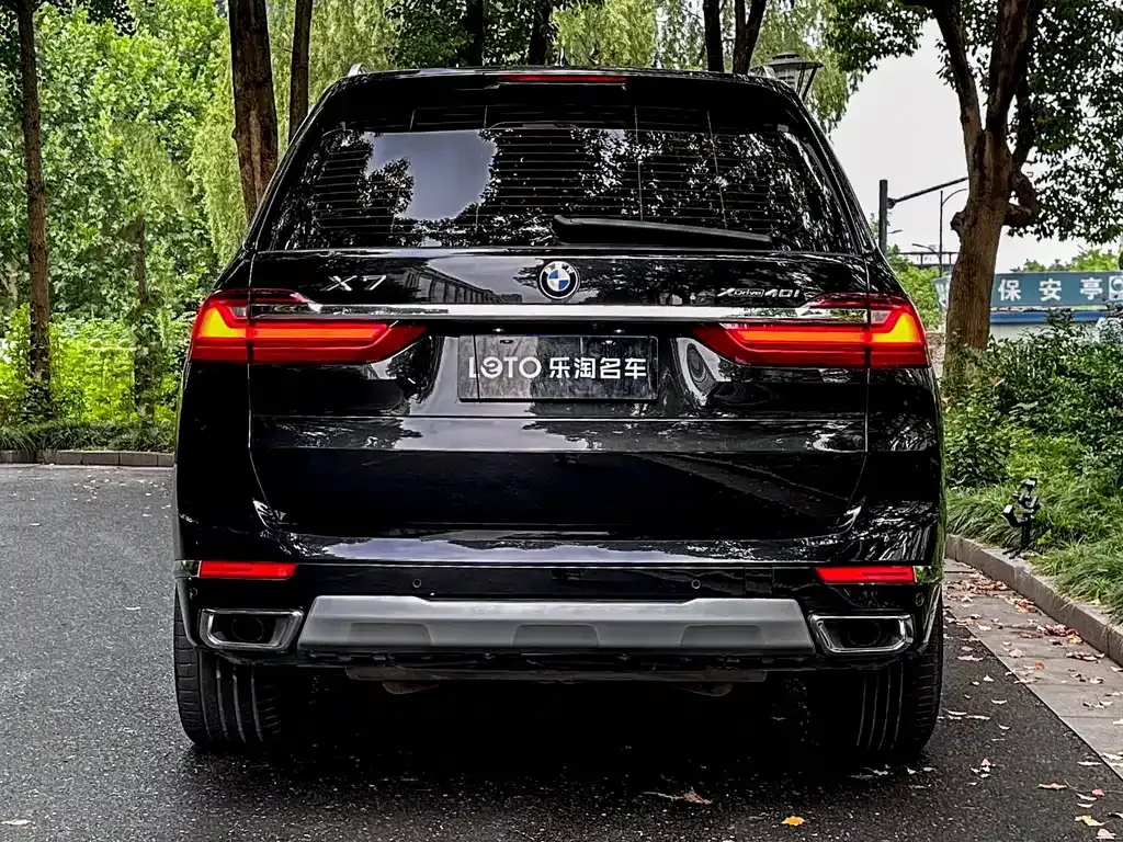 BMW X7 — фото 2