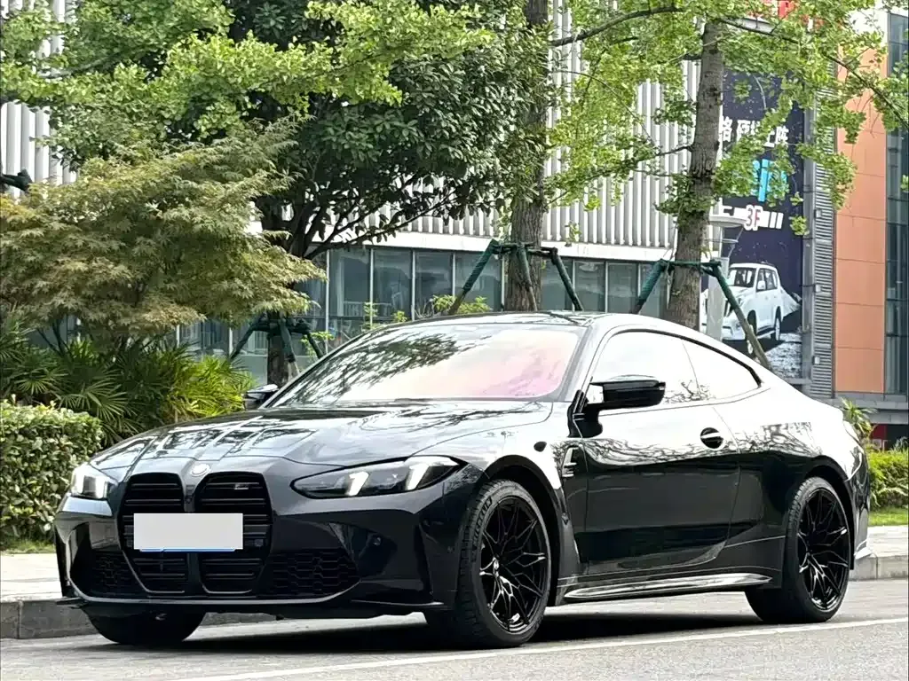 BMW M4 — фото 1