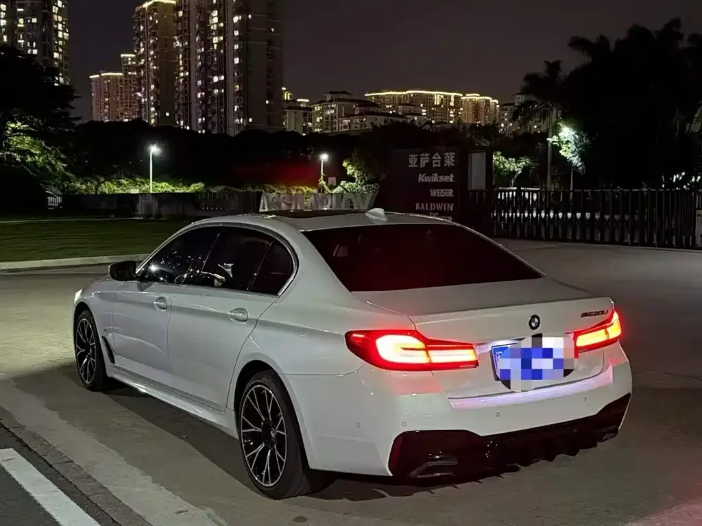 BMW 5 Series — фото 4