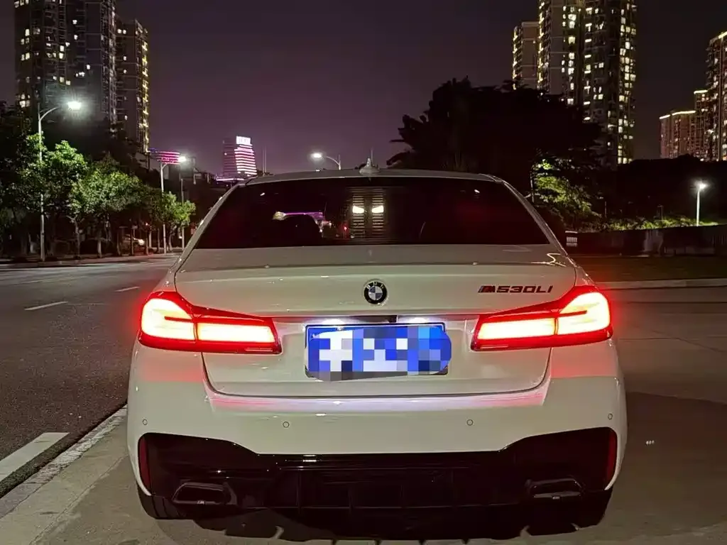 BMW 5 Series — фото 8