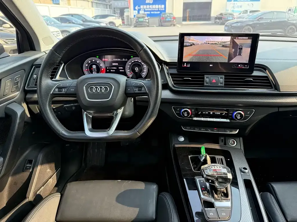 Audi Q5L — фото 4