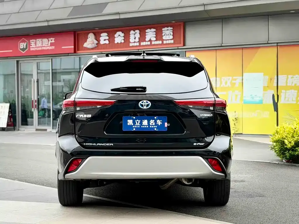 Toyota Highlander — фото 5