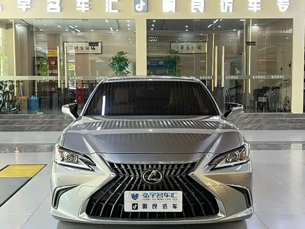 Lexus ES — фото 6