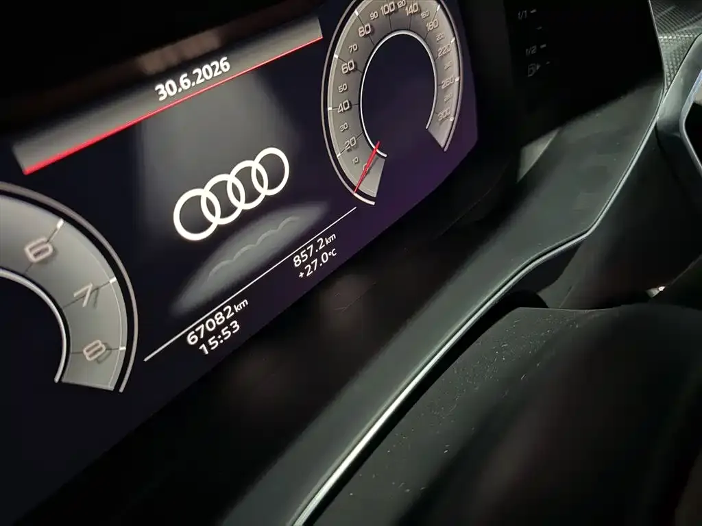 Audi A6L — фото 2