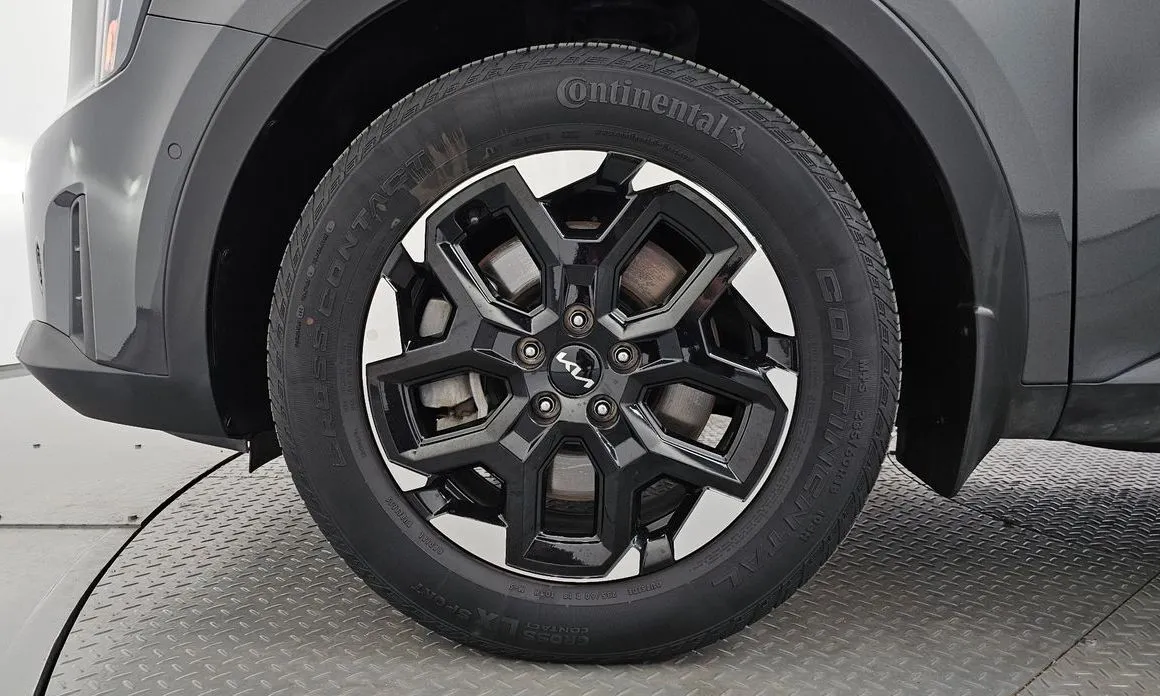 Kia Sorento — фото 8