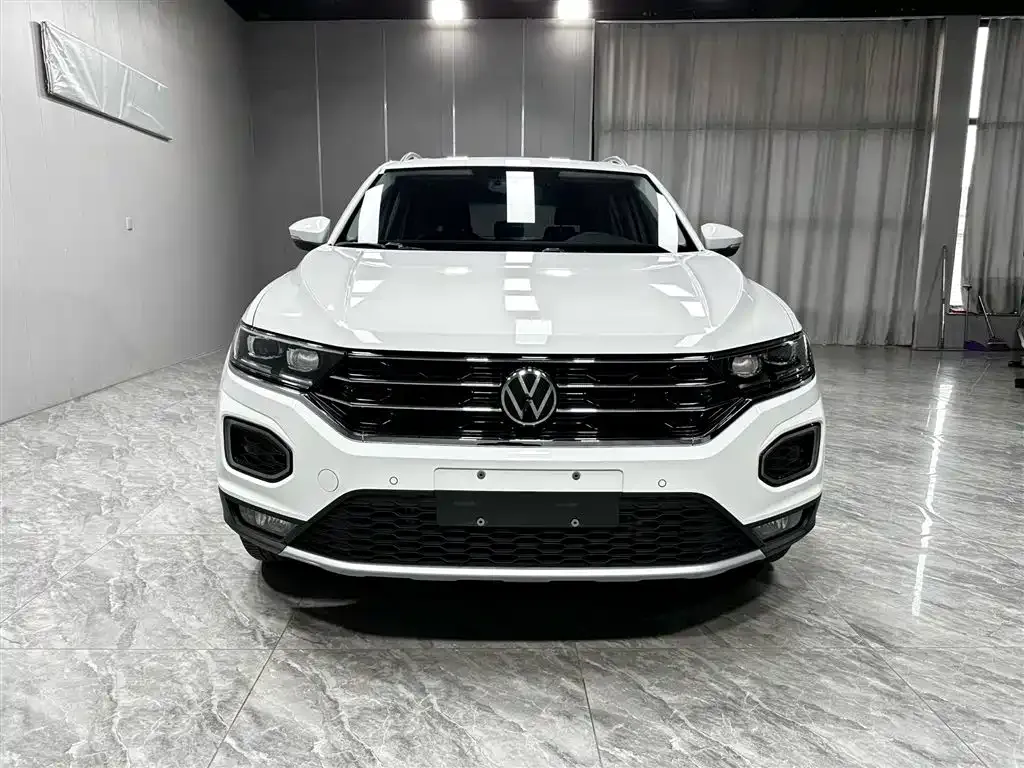Volkswagen T-Roc — фото 7