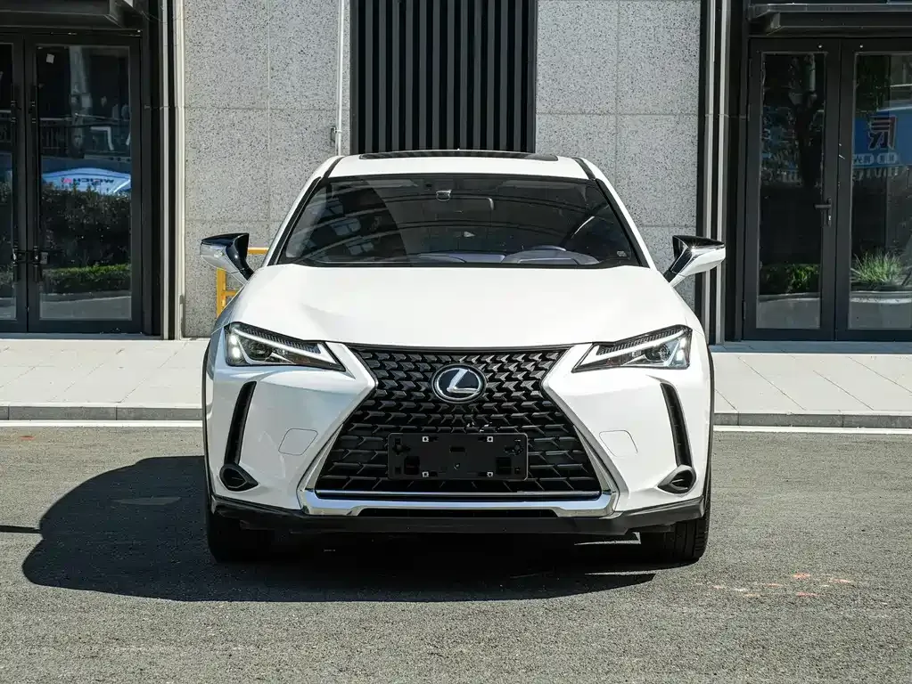 Lexus UX — фото 9