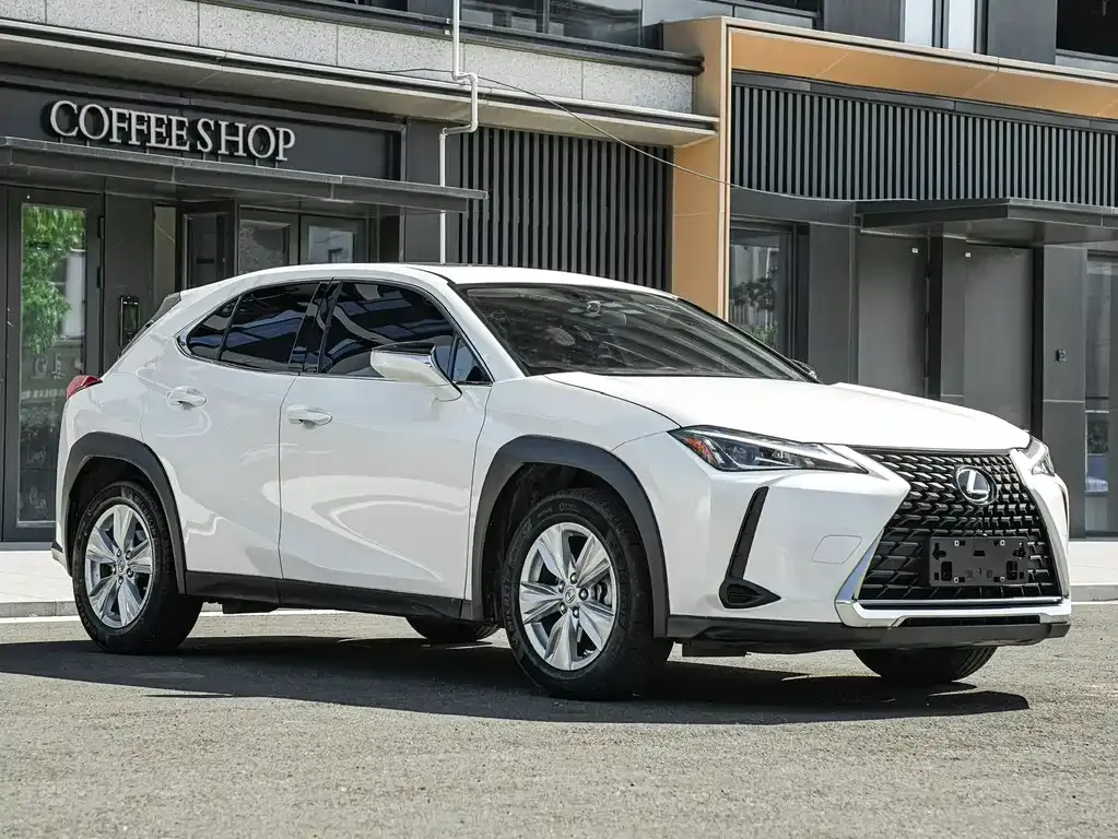 Lexus UX — фото 2
