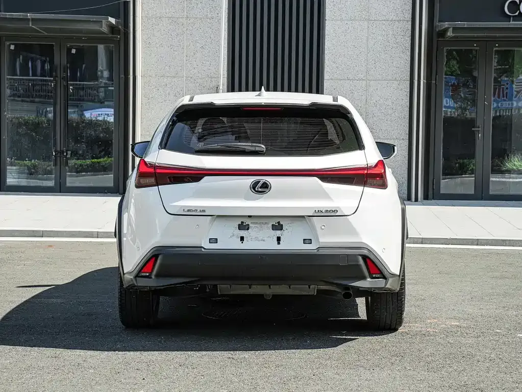 Lexus UX — фото 7