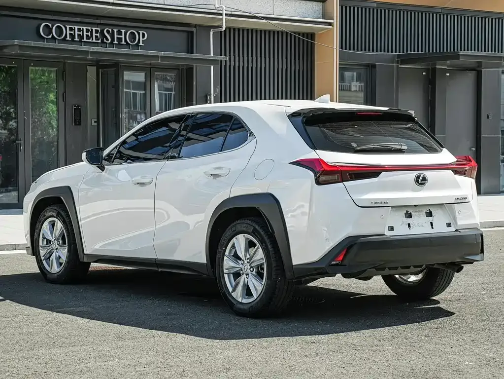 Lexus UX — фото 6