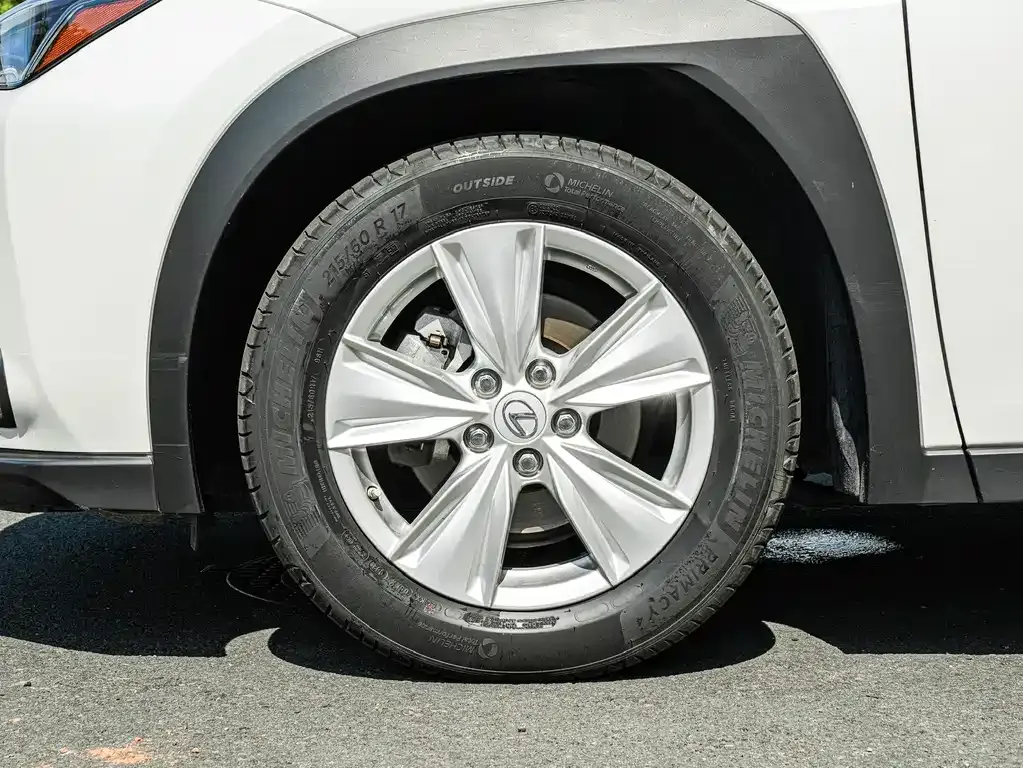 Lexus UX — фото 5