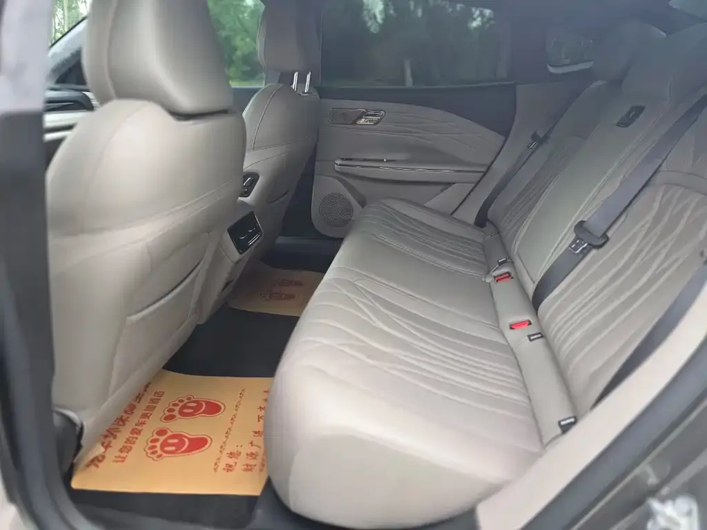 Geely Galaxy Xingyao 8 2025 из CN, фото 2