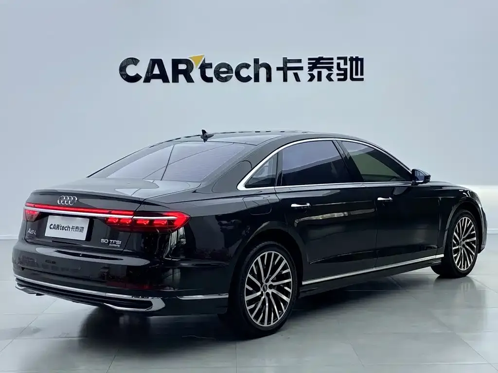 Audi A8 — фото 4