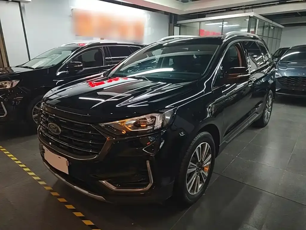 Ford Edge — фото 1