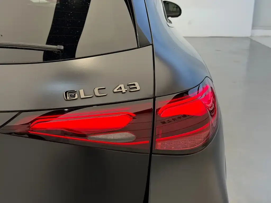 Mercedes-Benz GLC AMG — фото 5