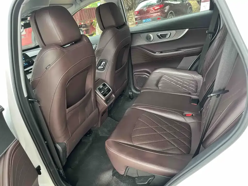 Chery Tiggo 8 PRO NEV — фото 10